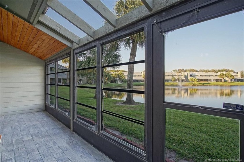 BEST VALUE THIS SEASON FOR THE SAVVY BUYER! THIS IS AN OFFER YOU - Beach Townhome/Townhouse for sale in Jensen Beach, Florida on Beachhouse.com
