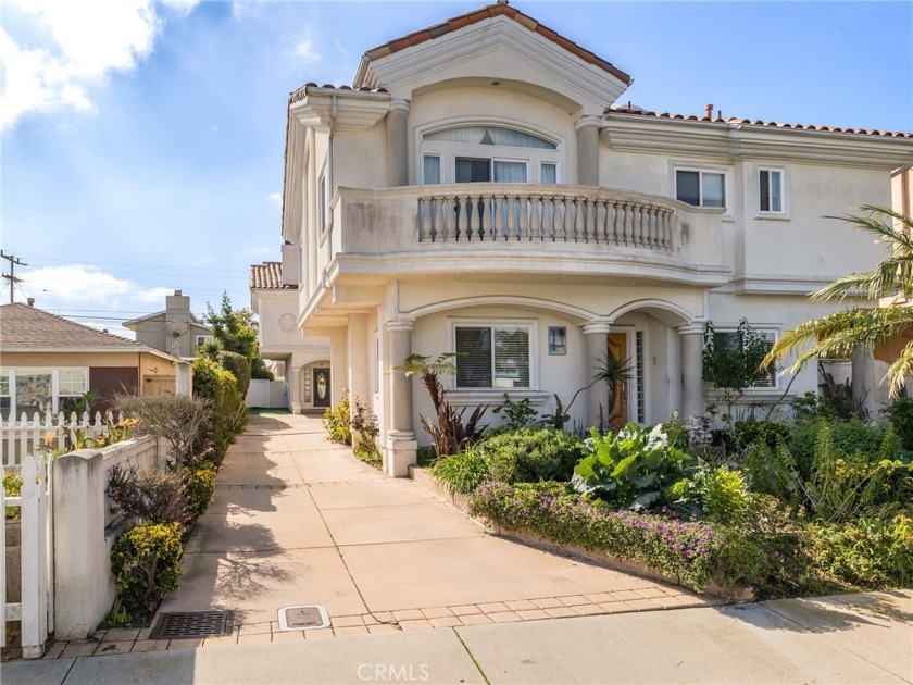 Discover the charm of this two-on-a-lot property nestled in the - Beach Townhome/Townhouse for sale in Redondo Beach, California on Beachhouse.com