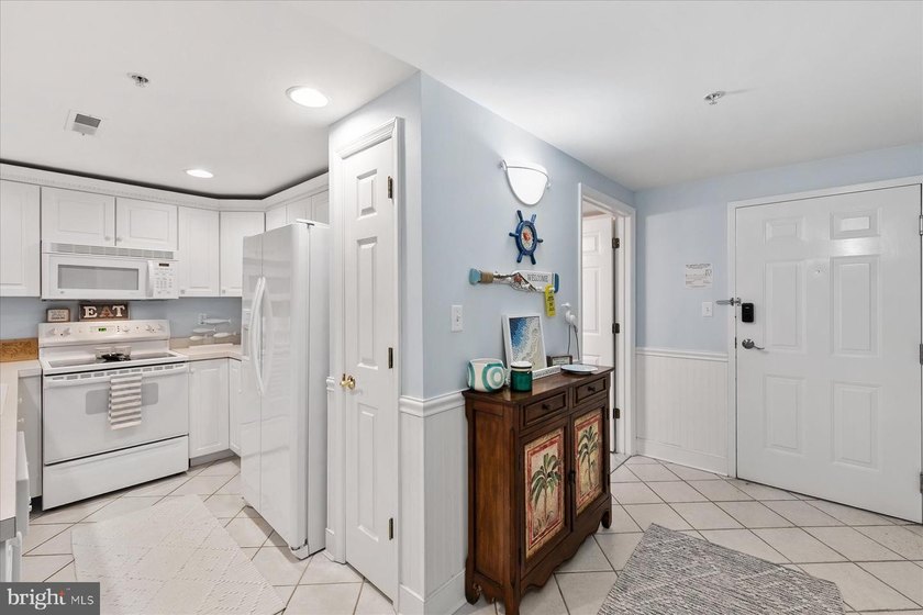 Welcome to Sunset Bay in Ocean City, Maryland! This beautifully - Beach Condo for sale in Ocean City, Maryland on Beachhouse.com