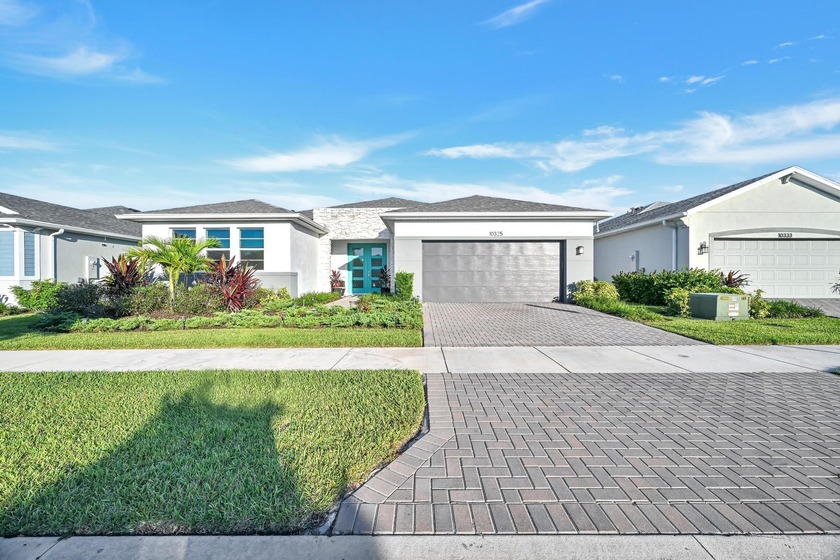 Seller is offering a 2-1 rate buydown.Exquisite Lakefront Living - Beach Home for sale in Port Saint Lucie, Florida on Beachhouse.com