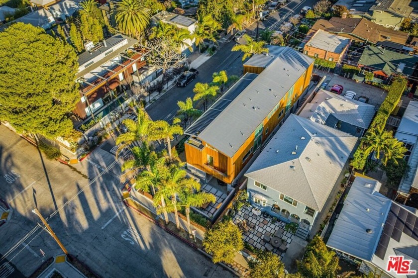 A coveted corner lot hosting a 3,500 sq ft smart home and a 2 - Beach Home for sale in Venice, California on Beachhouse.com