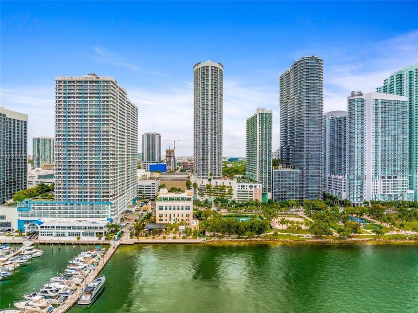 Great and spacious unit, Investor and short term rental friendly - Beach Condo for sale in Miami, Florida on Beachhouse.com