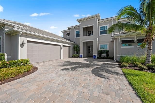 Beautiful lakefront living at its best here in Wildblue! Upon - Beach Home for sale in Fort Myers, Florida on Beachhouse.com