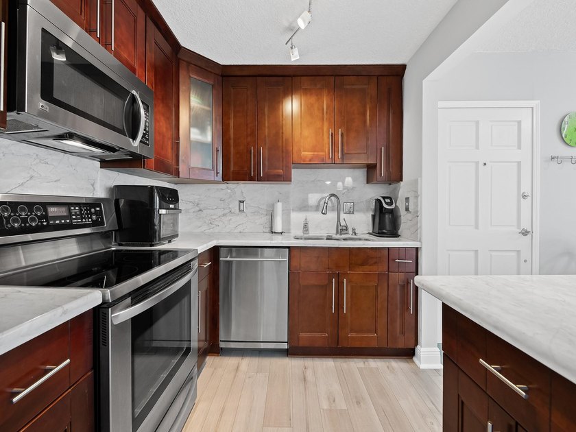 Welcome to this Beautifully updated two bedroom, two bath condo - Beach Condo for sale in Fort Lauderdale, Florida on Beachhouse.com