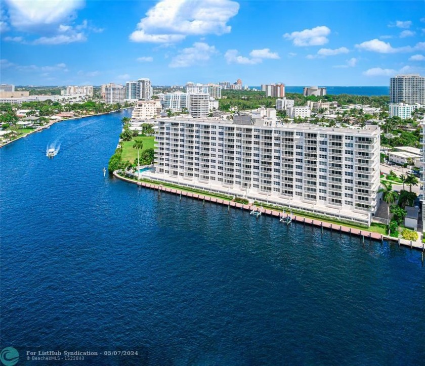 SPECTACULAR INTRACOASTAL VIEWS! BLOCKS TO THE BEACH! WIDE WATER - Beach Condo for sale in Fort Lauderdale, Florida on Beachhouse.com