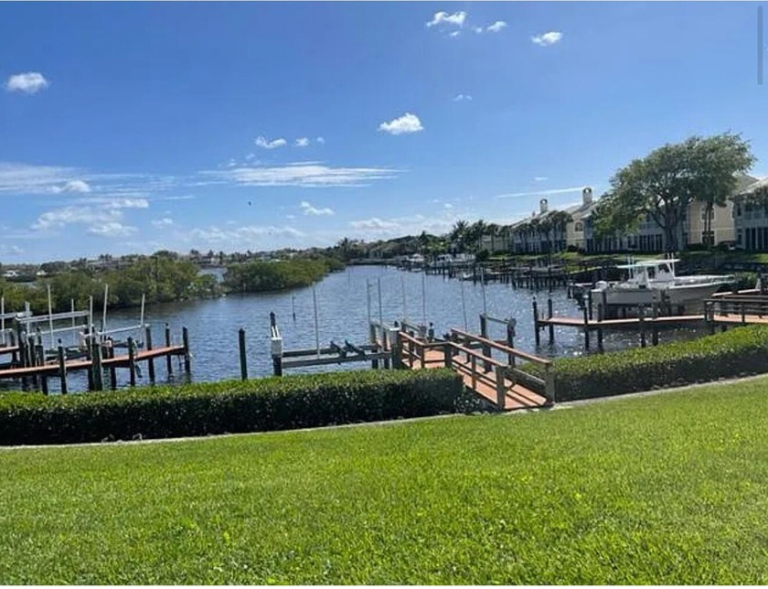 FEELS LIKE YOU ARE ON A YACHT! Wide open panoramic water views - Beach Condo for sale in Jupiter, Florida on Beachhouse.com