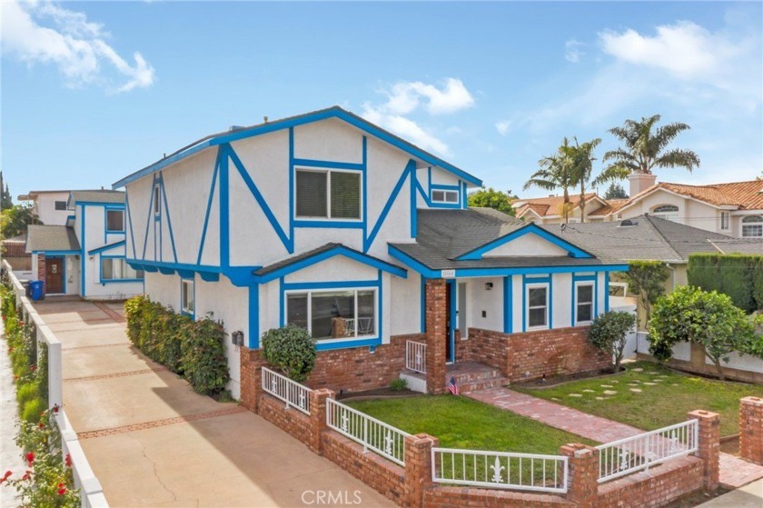 Discover the epitome of coastal living in this charming - Beach Townhome/Townhouse for sale in Redondo Beach, California on Beachhouse.com