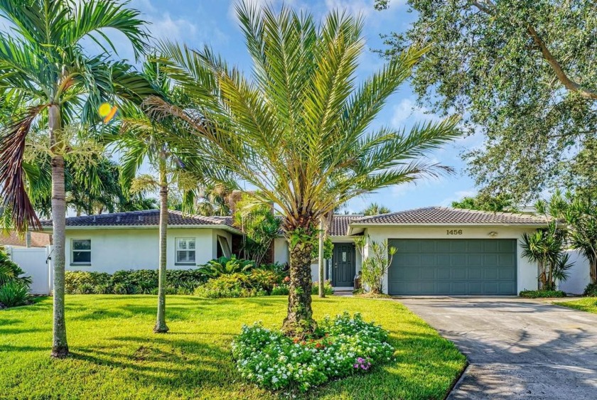 HOME HAS NEVER FLOODED, DUE TO HIGHER ELEVATION THAN MOST HOMES - Beach Home for sale in St. Petersburg, Florida on Beachhouse.com