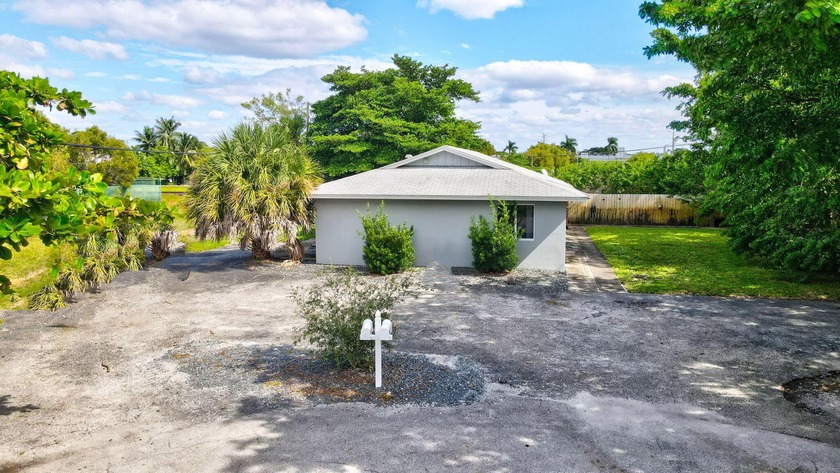 Welcome to this beautifully renovated, 2-unit duplex located - Beach Townhome/Townhouse for sale in Delray Beach, Florida on Beachhouse.com