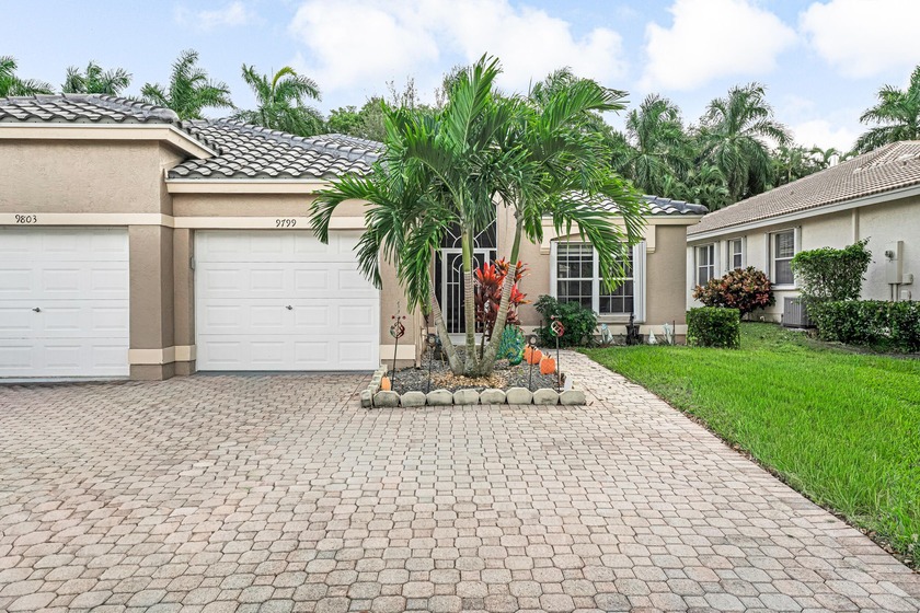 This ultra clean villa is a rare builder's model -  1 of only 2 - Beach Home for sale in Boynton Beach, Florida on Beachhouse.com