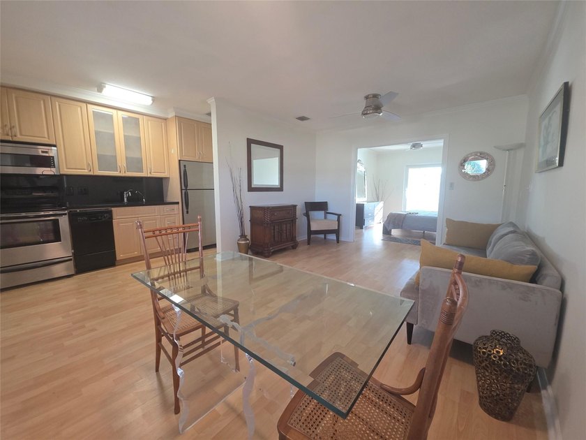 Beautifully remodeled apartment in the heart of renowned - Beach Condo for sale in Lighthouse Point, Florida on Beachhouse.com