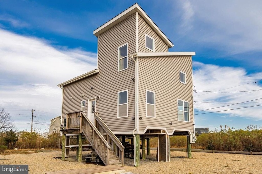Location, Location, Location! Welcome to Paradiseyour own slice - Beach Home for sale in Bayville, New Jersey on Beachhouse.com