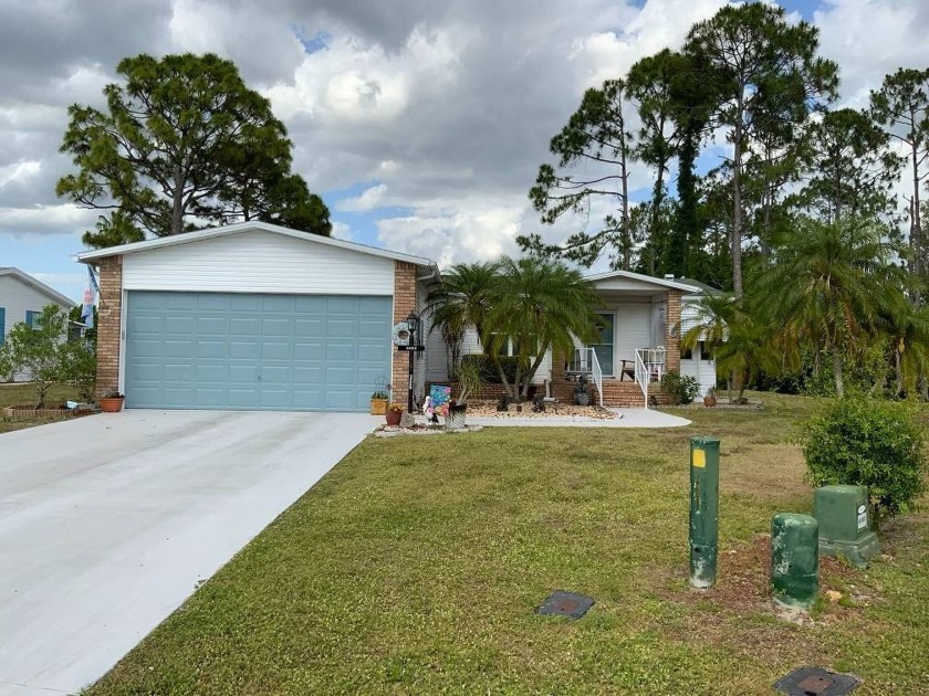 Don't miss out on this opportunity to purchase this beautiful - Beach Home for sale in North Fort Myers, Florida on Beachhouse.com