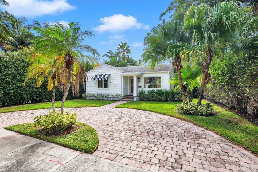 EL CID three bedroom, three bathroom bungalow with a - Beach Home for sale in West Palm Beach, Florida on Beachhouse.com