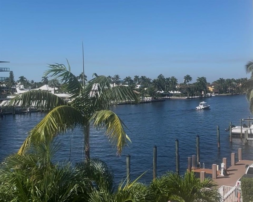 Take in the fantastic, direct Intracoastal views and spectacular - Beach Condo for sale in Fort Lauderdale, Florida on Beachhouse.com