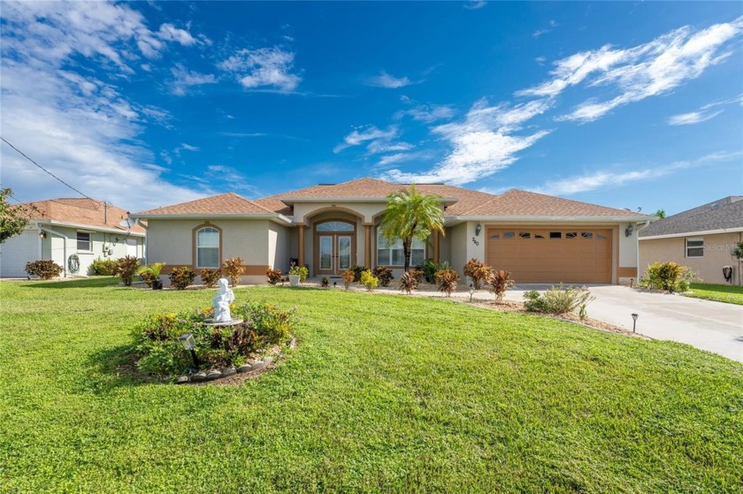 Don't miss this  stunning WATER FRONT 3 bedroom, 2 1/2 bath, 2 - Beach Home for sale in Rotonda West, Florida on Beachhouse.com