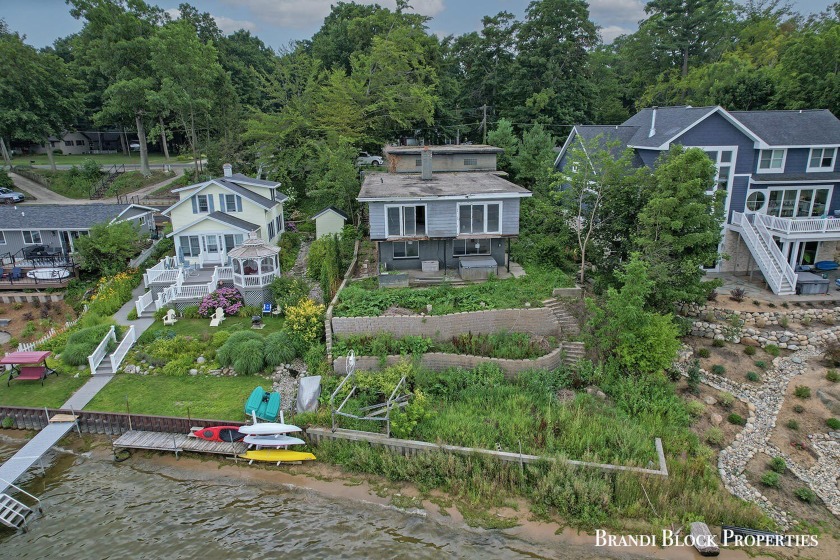 Attention investors-this is your chance to bring a lakefront - Beach Home for sale in Whitehall, Michigan on Beachhouse.com
