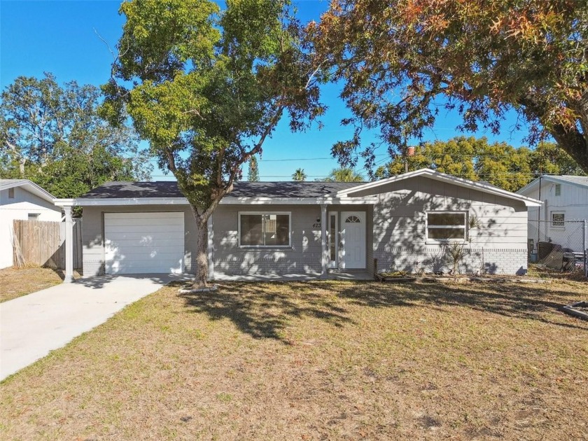 JUST REDUCED BY 20K!!! YOUR CHANCE TO OWN. Move-in Ready and - Beach Home for sale in Holiday, Florida on Beachhouse.com