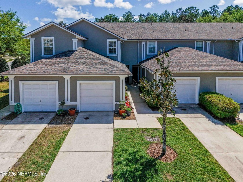 Beautiful townhome in desirable Gables at Wingfield Glen - Beach Townhome/Townhouse for sale in Saint Johns, Florida on Beachhouse.com