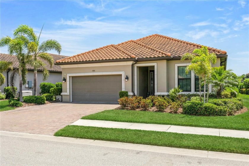 Welcome to this beautifully appointed Taylor Morrison Piceno - Beach Home for sale in Nokomis, Florida on Beachhouse.com