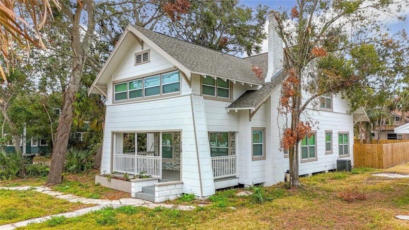 This charming 1913 bungalow in St. Petersburg seamlessly blends - Beach Home for sale in St. Petersburg, Florida on Beachhouse.com