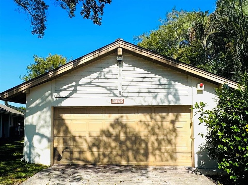 Don't miss this charming lake-view home with a functional - Beach Condo for sale in Lauderhill, Florida on Beachhouse.com