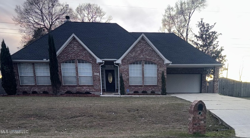 Beautiful maintained 4BR/2BA brick home offering 2,741 sq ft in - Beach Home for sale in Gulfport, Mississippi on Beachhouse.com