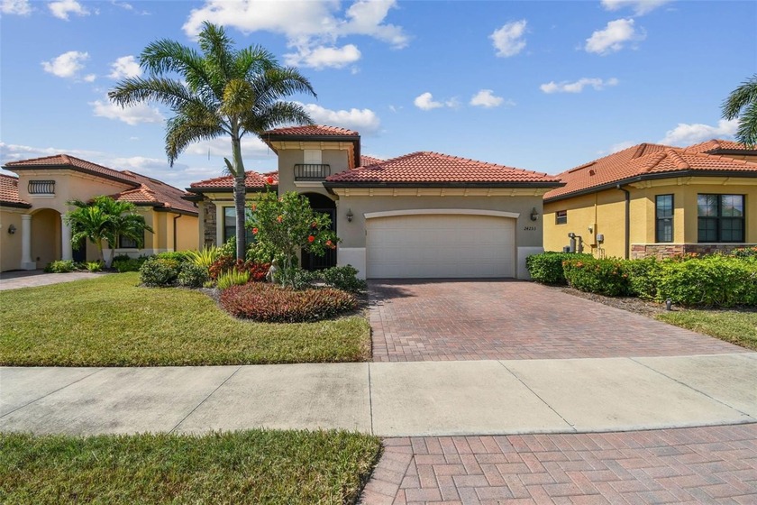 Welcome to Sarasota National! This elegantly appointed 4-bedroom - Beach Home for sale in Venice, Florida on Beachhouse.com