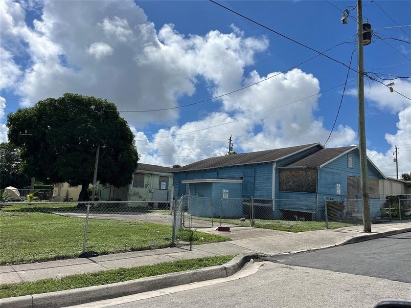 Great investment opportunity. Fix and rent those three houses - Beach Home for sale in West Palm Beach, Florida on Beachhouse.com