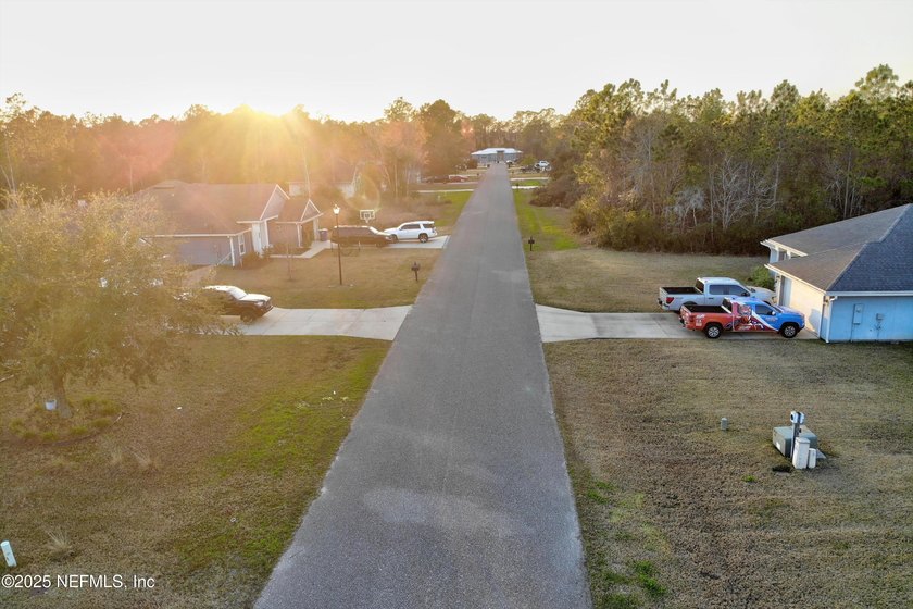 Stunning lakefront parcel on a spring-fed lake. This 0.51-acre - Beach Commercial for sale in St Augustine, Florida on Beachhouse.com