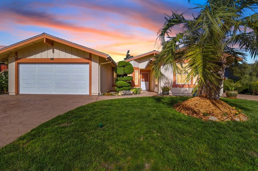 Desirable single-level ranch home at end of cul-de-sac in Half - Beach Home for sale in Half Moon Bay, California on Beachhouse.com