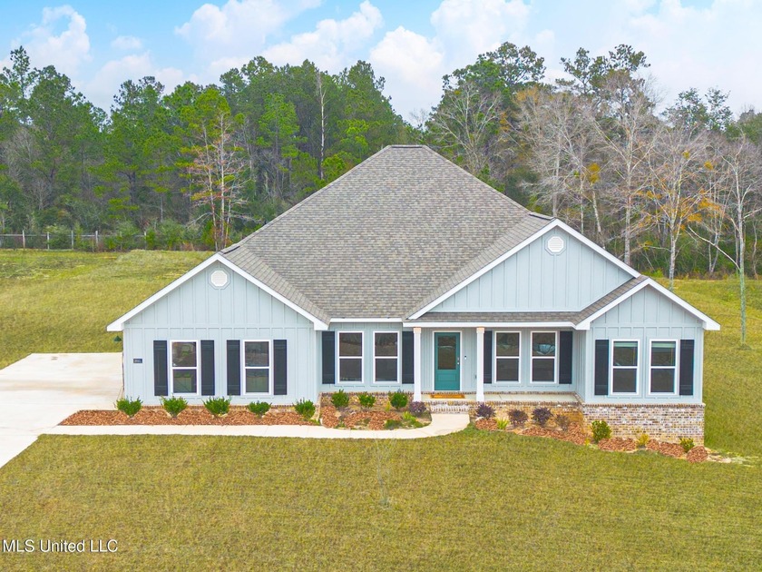 This Kingston floor plan truly has it all! Brand new and - Beach Home for sale in Biloxi, Mississippi on Beachhouse.com