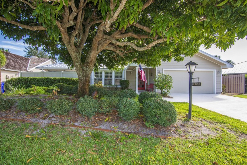 BRAND NEW METAL ROOF! 3 bed 2 bath POOL home in the desirable - Beach Home for sale in Vero Beach, Florida on Beachhouse.com