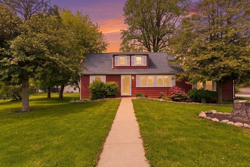 Welcome home to this well-maintained and thoughtfully updated - Beach Home for sale in Chesterton, Indiana on Beachhouse.com