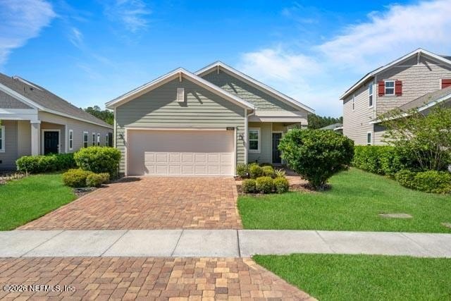 Well-maintained and like new 3BR/2.5BA home with peaceful water - Beach Home for sale in Middleburg, Florida on Beachhouse.com