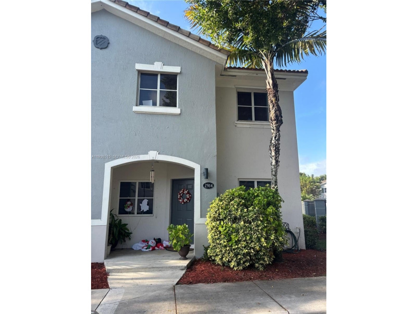 BEAUTIFUL PROPERTY LOCATED IN A DESIRABLE COMMUNITY, SITUATED ON - Beach Townhome/Townhouse for sale in Homestead, Florida on Beachhouse.com