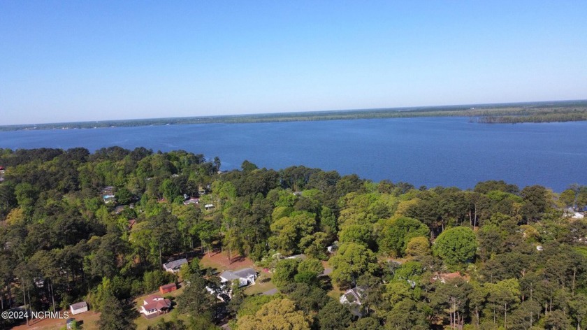 Discover the joy of this picturesque wooded lot. Offering - Beach Lot for sale in Edenton, North Carolina on Beachhouse.com