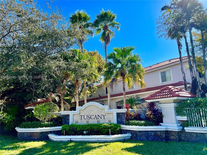 EXCELLENT LOCATION IN MIRAMAR. TWO FLOORS TOWNHOUSE IN EXCELLENT - Beach Townhome/Townhouse for sale in Miramar, Florida on Beachhouse.com