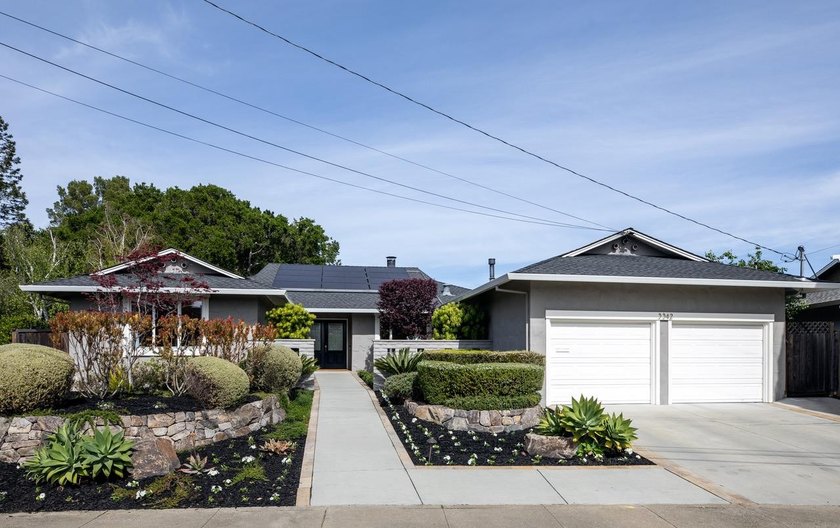 Stunning single-level home with mesmerizing, panoramic views of - Beach Home for sale in San Carlos, California on Beachhouse.com