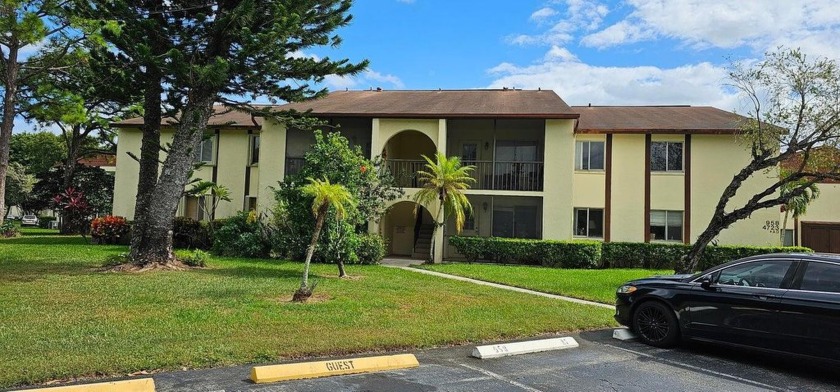 Beautiful 2/2 in a very desirable gated community, modern - Beach Condo for sale in West Palm Beach, Florida on Beachhouse.com