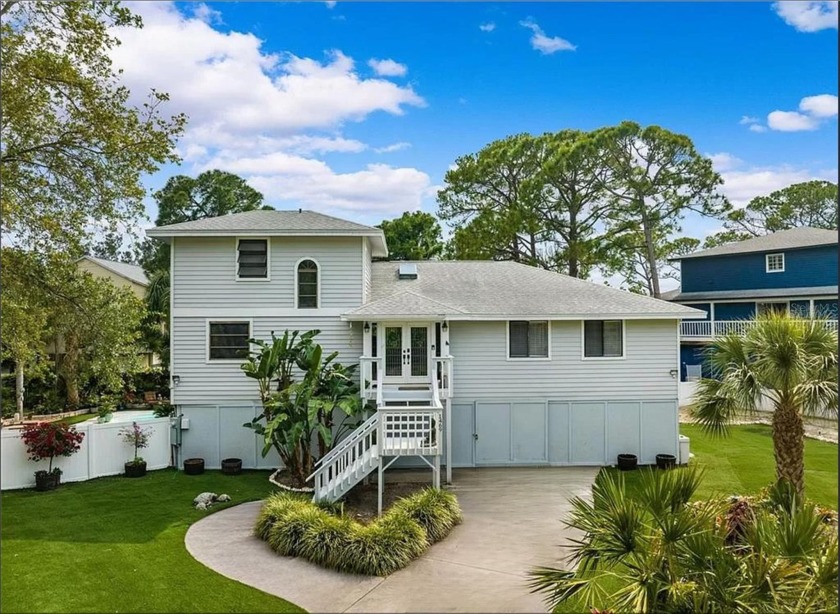 $50,000+ PRICE REDUCTION** Welcome to your slice of paradise in - Beach Home for sale in Tarpon Springs, Florida on Beachhouse.com