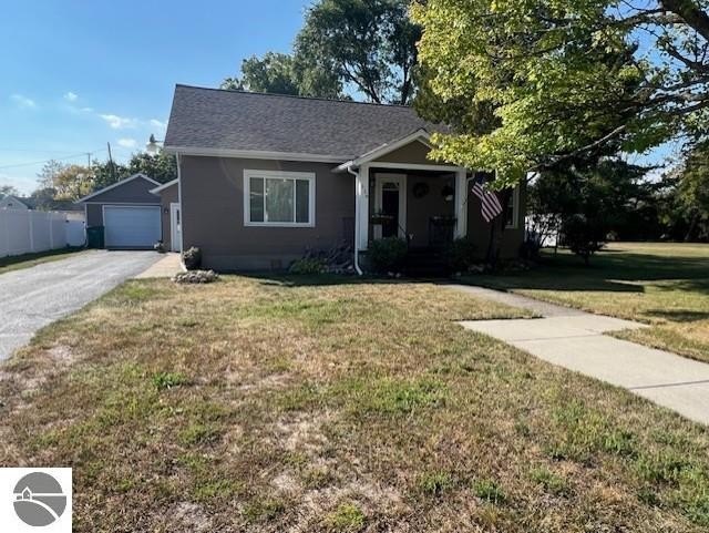 Conveniently located in Tawas City this 4 bedroom has a full - Beach Home for sale in Tawas City, Michigan on Beachhouse.com