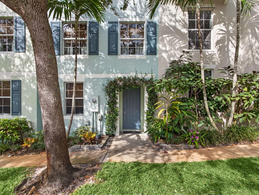 Rarely available and perfectly situated in the heart of downtown - Beach Townhome/Townhouse for sale in West Palm Beach, Florida on Beachhouse.com