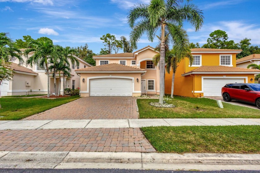 Welcome to your dream home! This spacious 3-bedroom, 2 - Beach Home for sale in West Palm Beach, Florida on Beachhouse.com