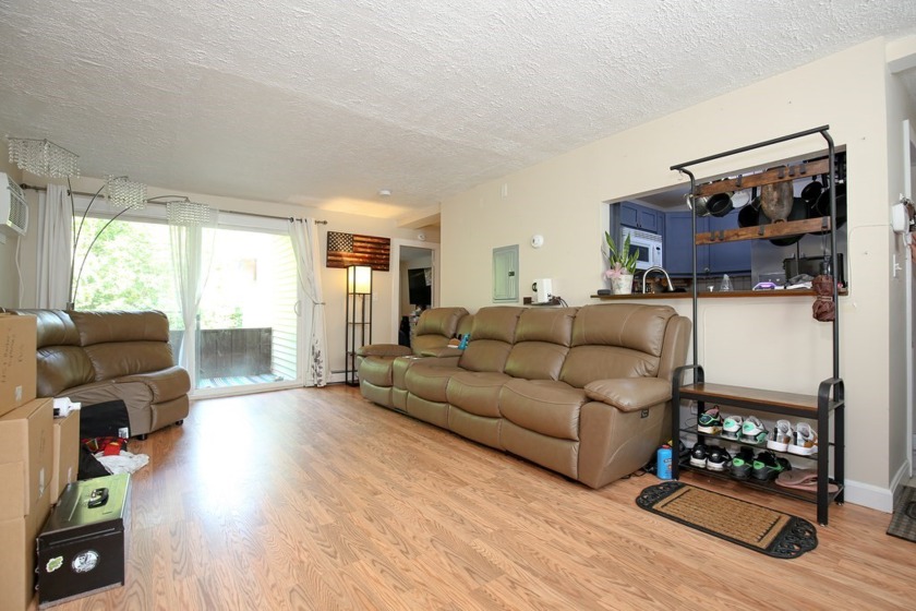 Come make this spacious 1 bedroom unit your home! The condo - Beach Condo for sale in Amesbury, Massachusetts on Beachhouse.com