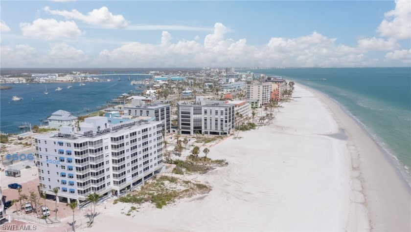 ATTENTION INVESTORS.. Very RARE, NORTH END, Weekly Zoned Rental - Beach Condo for sale in Fort Myers Beach, Florida on Beachhouse.com