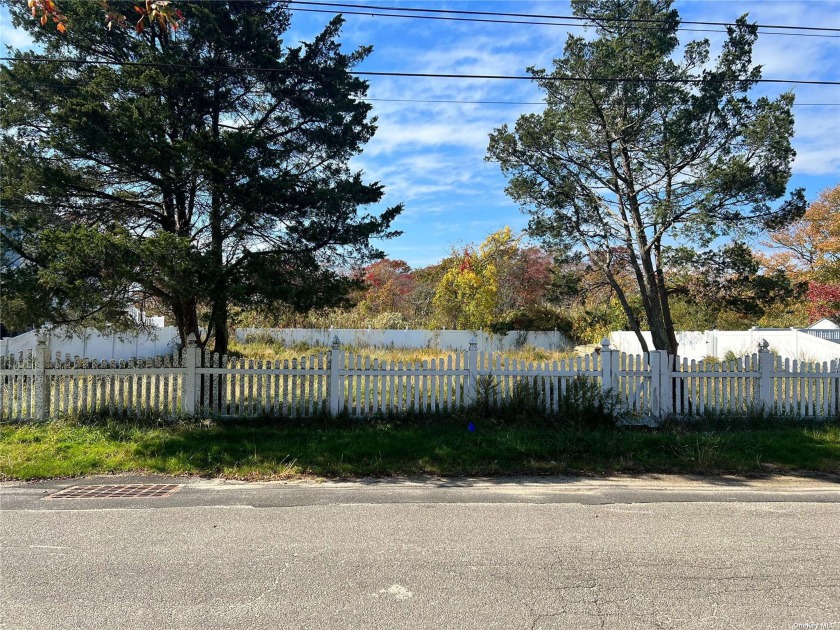 Perfect Investment Opportunity To Custom Build Your Dream Home & - Beach Lot for sale in Mastic Beach, New York on Beachhouse.com