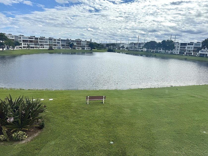 LAKE VIEWS - Well Maintained,  2 Bedroom, 2 Baths 1000 SF - Beach Condo for sale in Deerfield Beach, Florida on Beachhouse.com