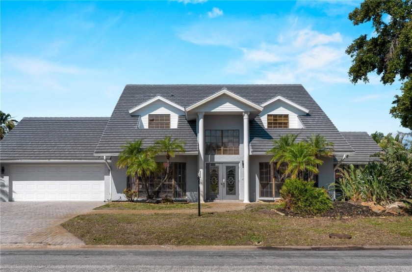 One or more photo(s) has been virtually staged. 'Spacious - Beach Home for sale in Englewood, Florida on Beachhouse.com