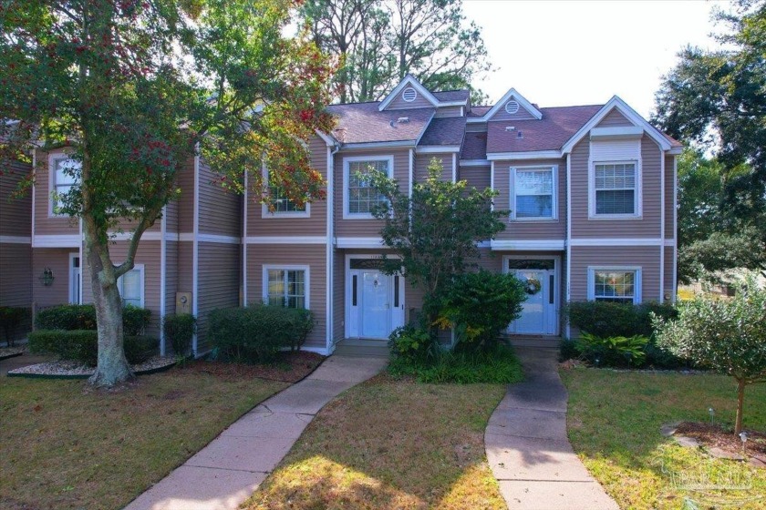 TIGER POINT TOWNHOUSE ON 17TH GREEN!! Enjoy the Golfing - Beach Home for sale in Gulf Breeze, Florida on Beachhouse.com